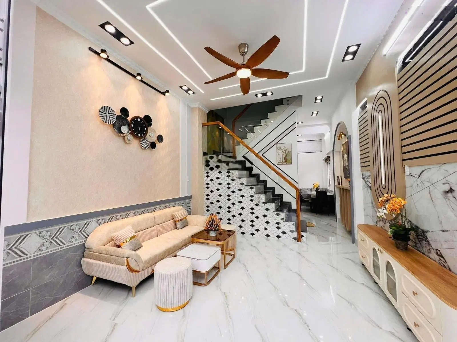 Bán gấp nhà - Long An - Cần Đước - 100m2 - cho thuê 7tr/th - 1T1L - SHR