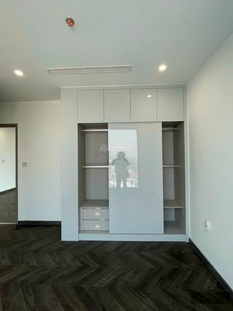 Cần bán căn 2 ngủ view công viên Vinhomes Bắc Giang vào tên người nước ngoài, giá tốt