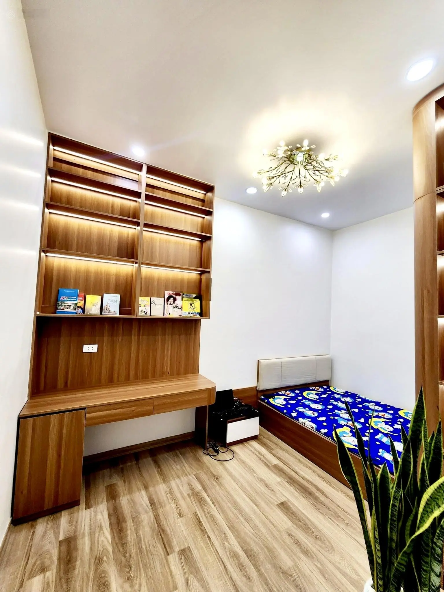 Bán nhà vip, hoàng cầu, ô chợ dừa, đống đa. full nội thất xịn, ô tô đỗ trong nhà