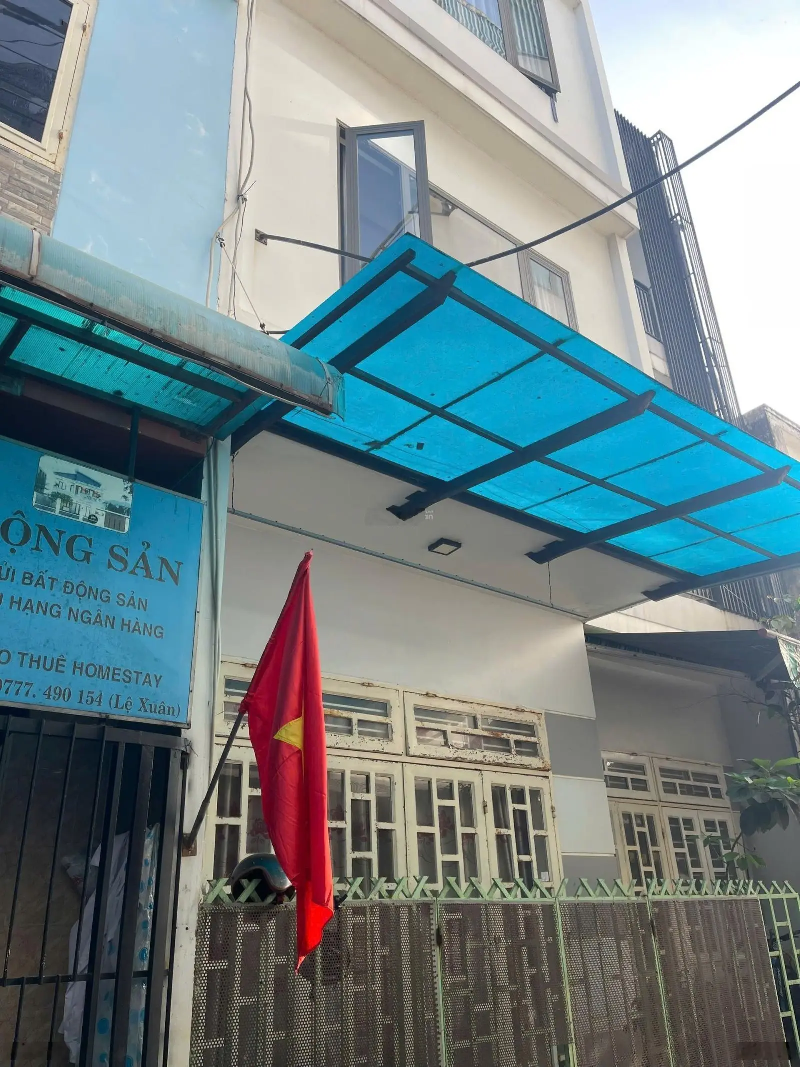 Bán .nhà 3TẦNG Dt 70m2 Kiệt ..hơi 3 .mét ..cách đường lớn .10m.. Khu vục Thọ quang sơn trà Cá