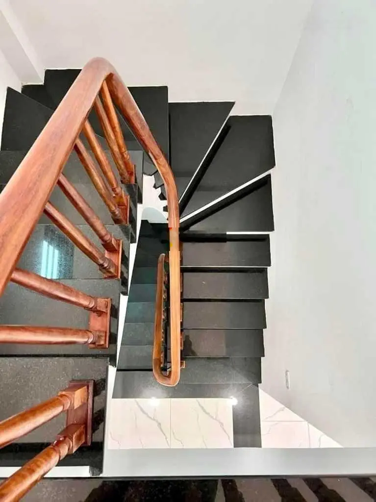 Chính chủ cần bán nhà Minh Khai - khu dân trí - tiện ích ngập tràn gần Time City - nhà 36m2