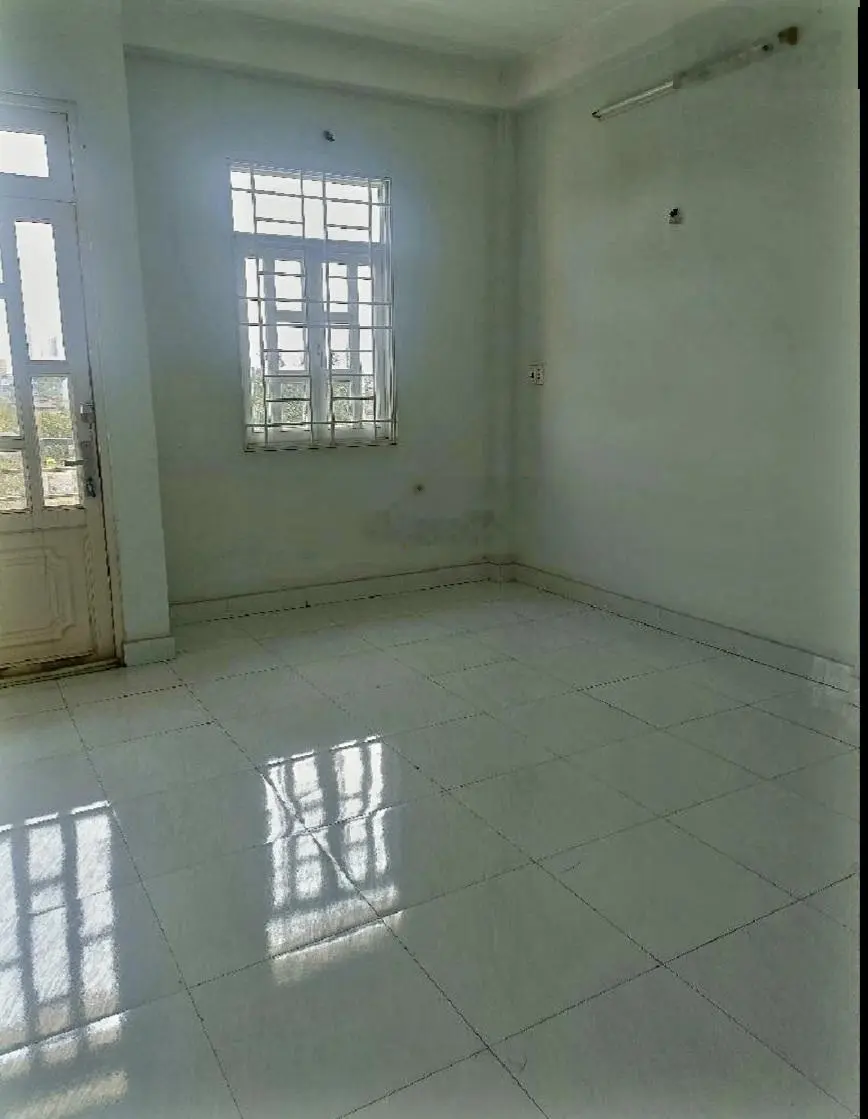 Mặt tiền kinh doanh đối diện công viên Nguyễn Văn Luông (4 x 20) 4 tầng đúc, 4PN chỉ 12,7 tỷ