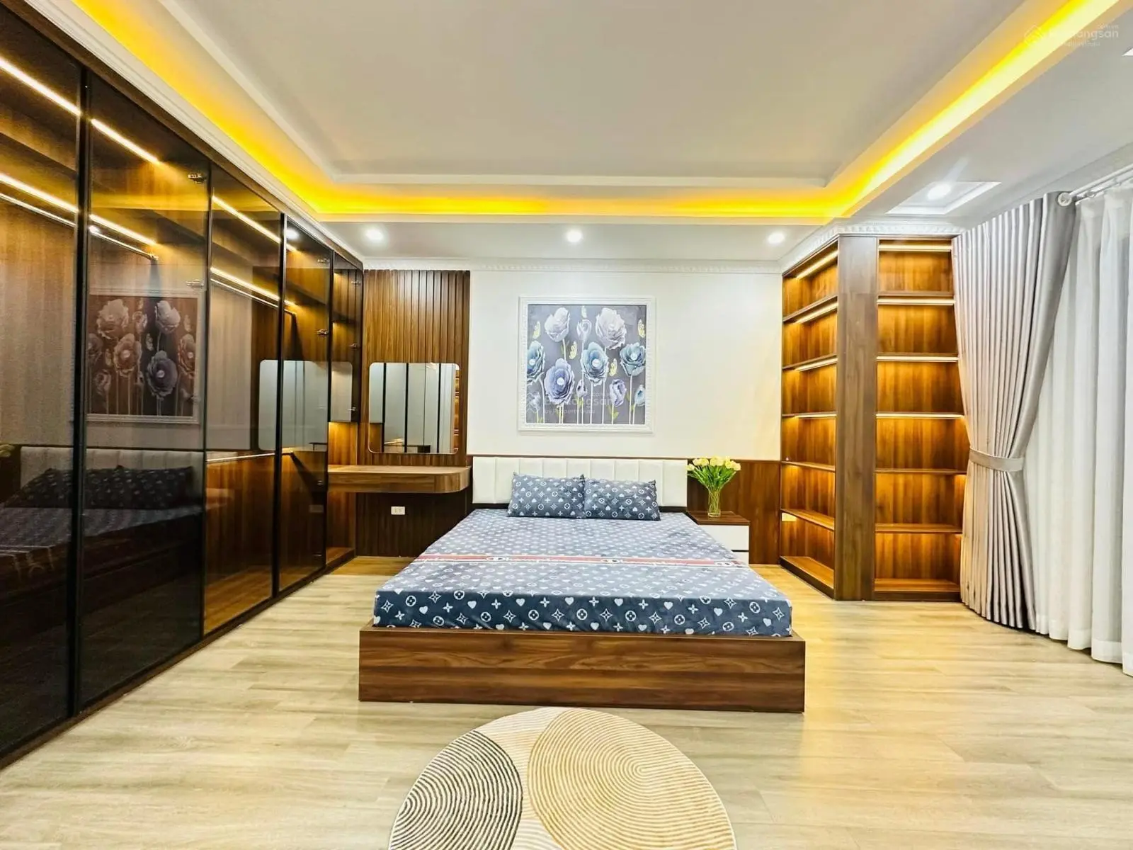 Bán nhà đường Cầu Giấy, thoáng trước sau, ngõ thông, 50m ra ô tô tránh, chủ tự xây, 42m2*5T