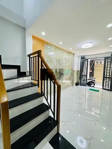 nhà mới đẹp hẻm ba gác, gần MT Phan Đình Phùng P.17 Q.PN 33m2, 5 tỷ05