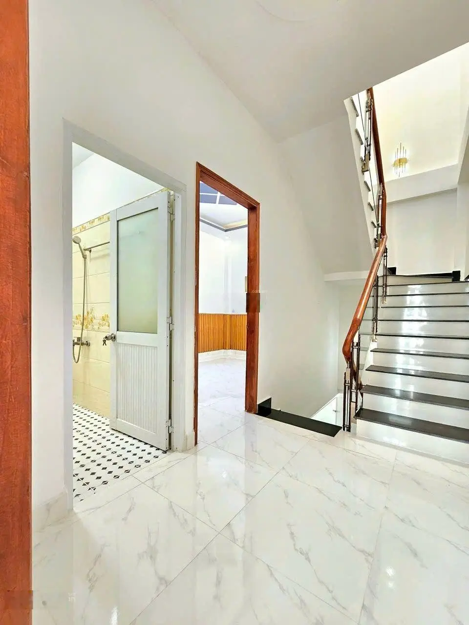 Bán nhà hẻm xe hơi 1942 Huỳnh Tấn Phát. TT Nhà Bè. Dt 5x12.5m. 3 tầng. Giá 5 tỷ 250 tr