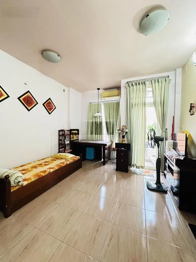 Cần bán gấp nhà đường Nhiêu Tứ, P7, Phú Nhuận Giá5tỷ190- 75m2(5x15) Đang cho thuê 50tr/tháng
