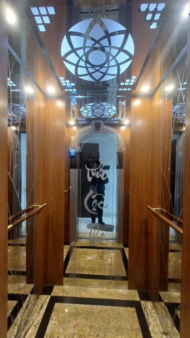 CCMN Ba La, Hà Đông. Dt 56m2 x7T thang máy. Phân lô ô tô tránh, vỉa hè. Giá 14.6 tỷ. Dt 750tr/năm