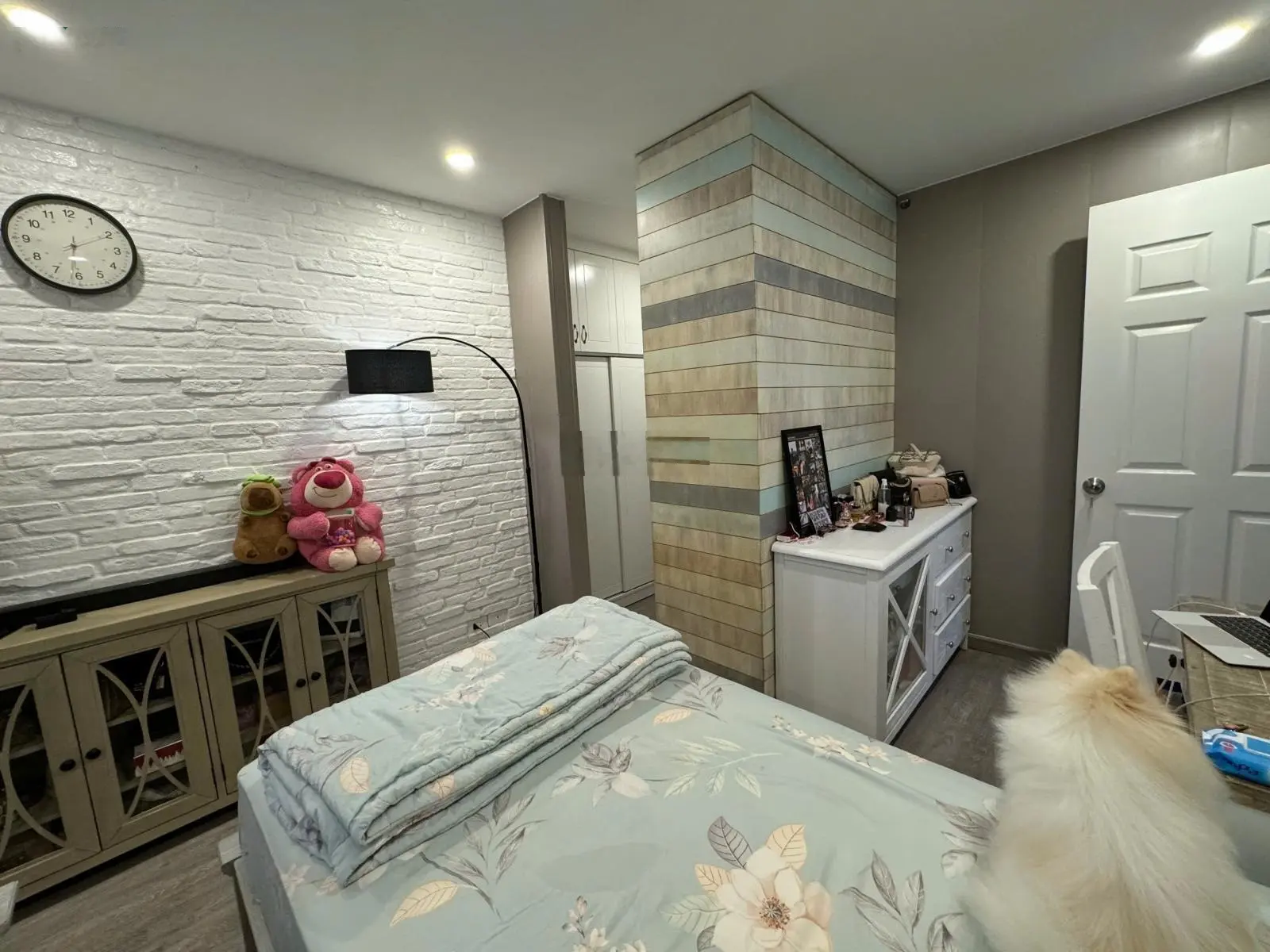 Bán Căn hộ Harmona, 2PN , 2WC , 81m2 , Full Nội Thất, Giá : 3 Tỷ 950 , Liên Hệ : 0908 435 ***