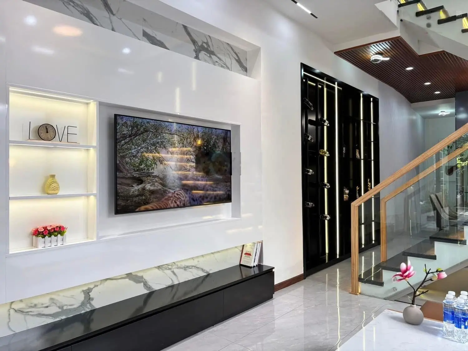 Bán nhà đẹp 122m x 2 tầng sân vườn thoáng mát Hoàng Diệu, trung tâm quận Hải Châu
