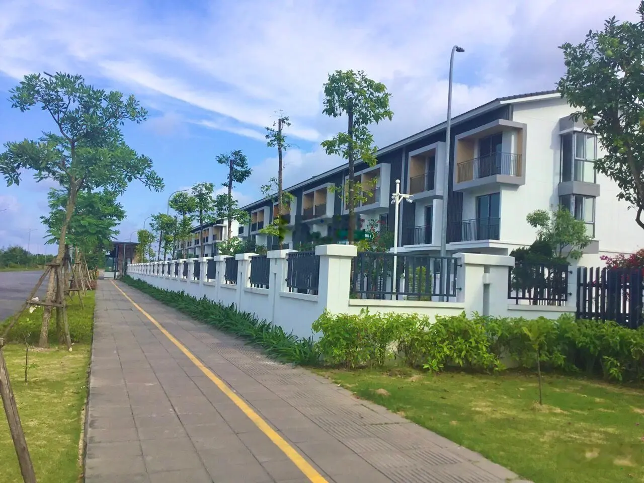 Chị gái xinh đẹp đi nước ngoài bán biệt thự liền kề giá 4,4 tỷ VND tại dự án Belhomes Hải Phòng