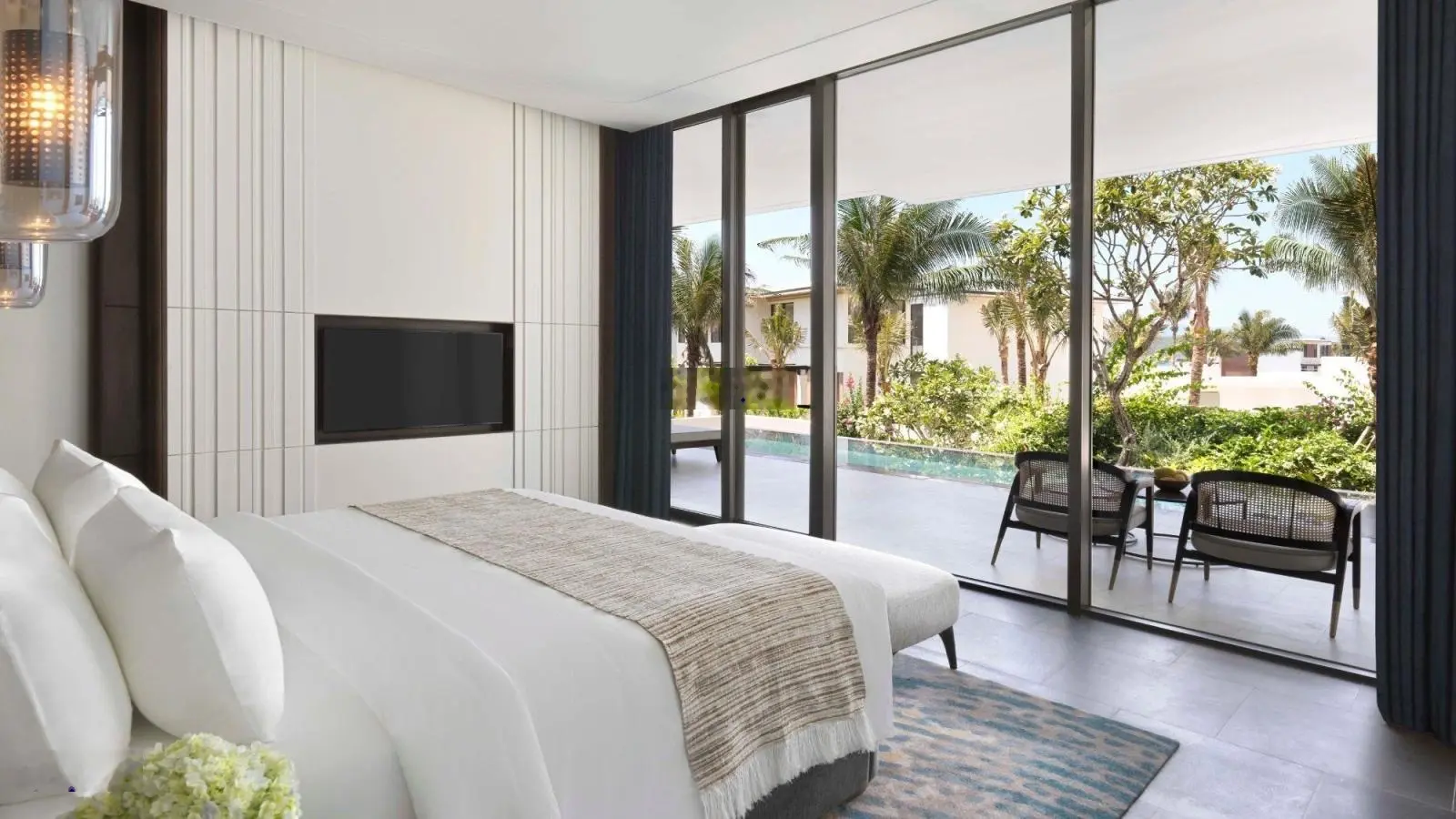 Mua Biệt Thự Gran Melia Nha Trang Tặng 1 Căn hộ 3 tỷ TT đến 8 năm, chia sẻ doanh thu 50% - hoặc ở.