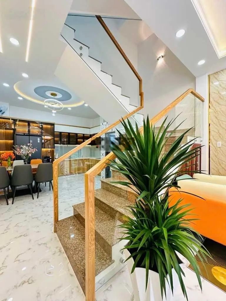 Nhà mới HXH Thống Nhất, 3 tầng, ngang lớn 4,6m, tặng full nội thất, vào ở ngay