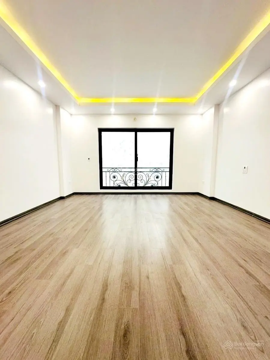 Tứ liên 37m xây mới 5 tầng thang máy mặt tiền 4.8m 2 mặt thoáng sổ đỏ vuông đẹp đầy đủ nội thất