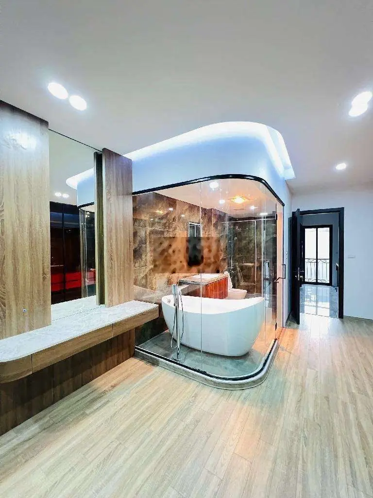lô góc, gara ô tô 7 chỗ, 7 tầng thang máy, 5 phút sang phố cổ