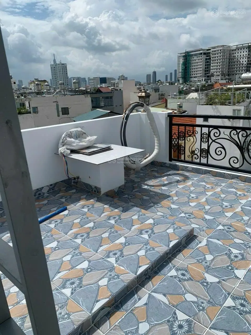 Nhà hẻm 5 nơ trang long , p7 bt . dt 46m2 , 5 tầng thang máy , ô tô ngủ trong nhà _ 10 tỷ xíu