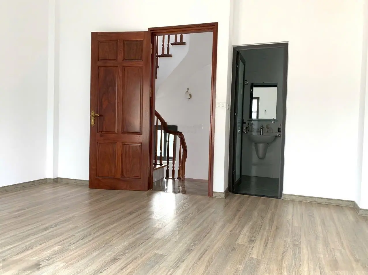 Bán nhà khu đô thị Nam Cường phố Phạm Văn Đồng, Bắc Từ Liêm 35m2 xây 5 tầng mới, giá 7.9 tỷ