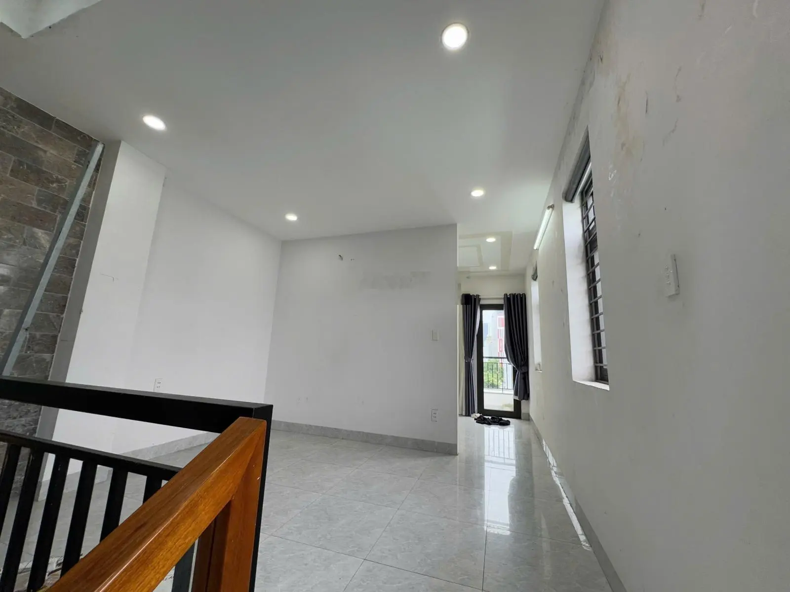 Chính chủ! Bán nhà 3 tầng 3 mặt kiệt, mới xây, sát đường Ngô Quyền gần Cầu Rồng, Sơn Trà - 5PN