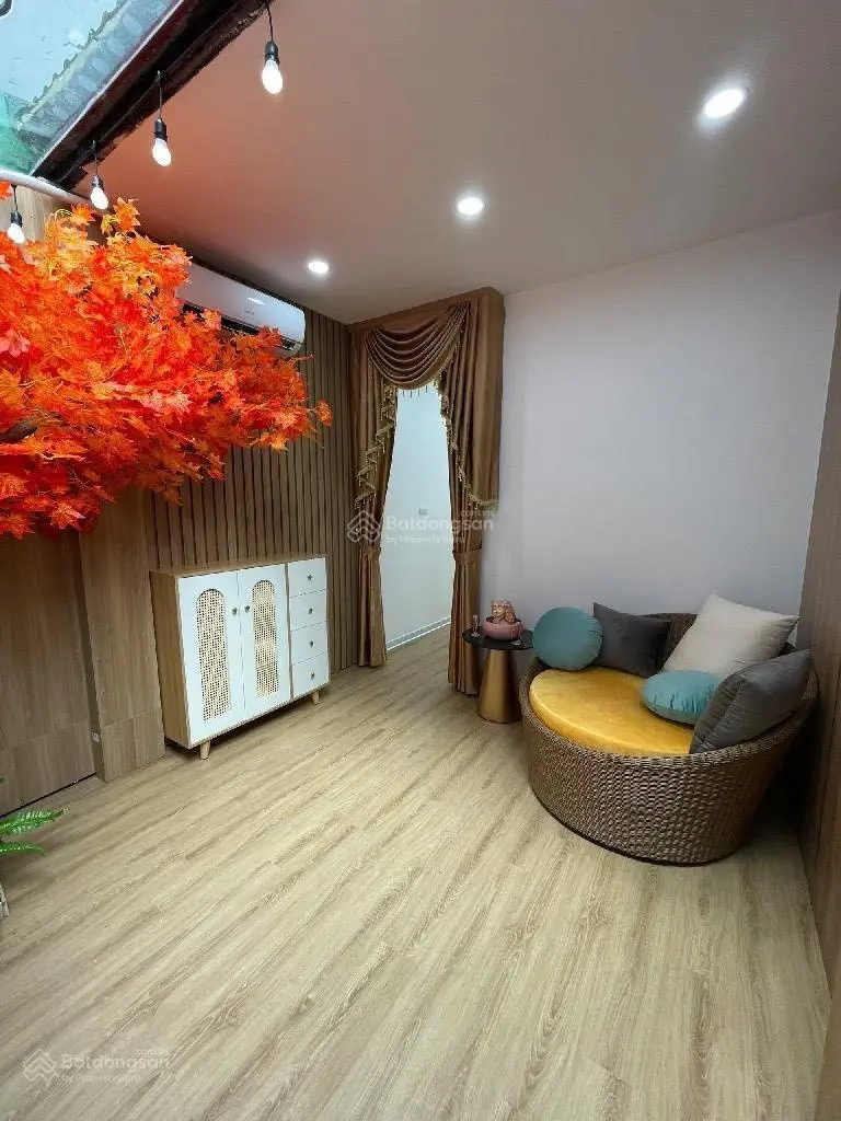 KHÁCH XEM ĐEM THEO TIỀN SIÊU PHẨM ĐẶNG TIẾN ĐÔNG - NHÀ ĐẸP KHÔNG TỲ VẾT