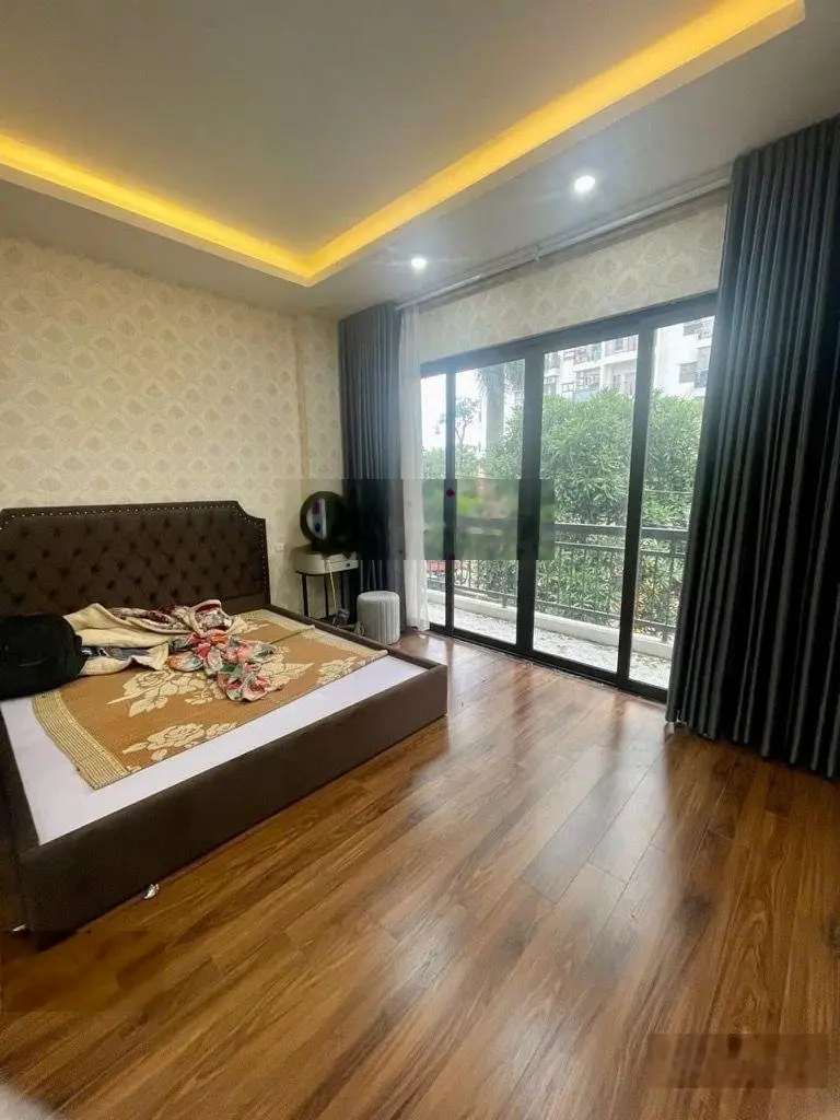 Bán nhà Vũ Xuân Thiều - Long Biên 51m2 x 5 tầng x mt 4m x 8 tỷ 15. Nhà mới - full nội thất, ở sướng