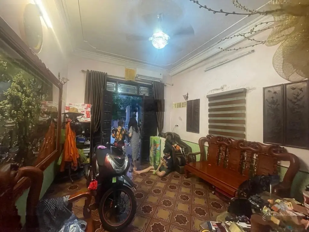 - cần bán nhà phố nguyễn văn cừ, đầu tư chia lô. ngõ ô tô. dt: 116m2, x 4 tầng, giá: 17.x tỷ