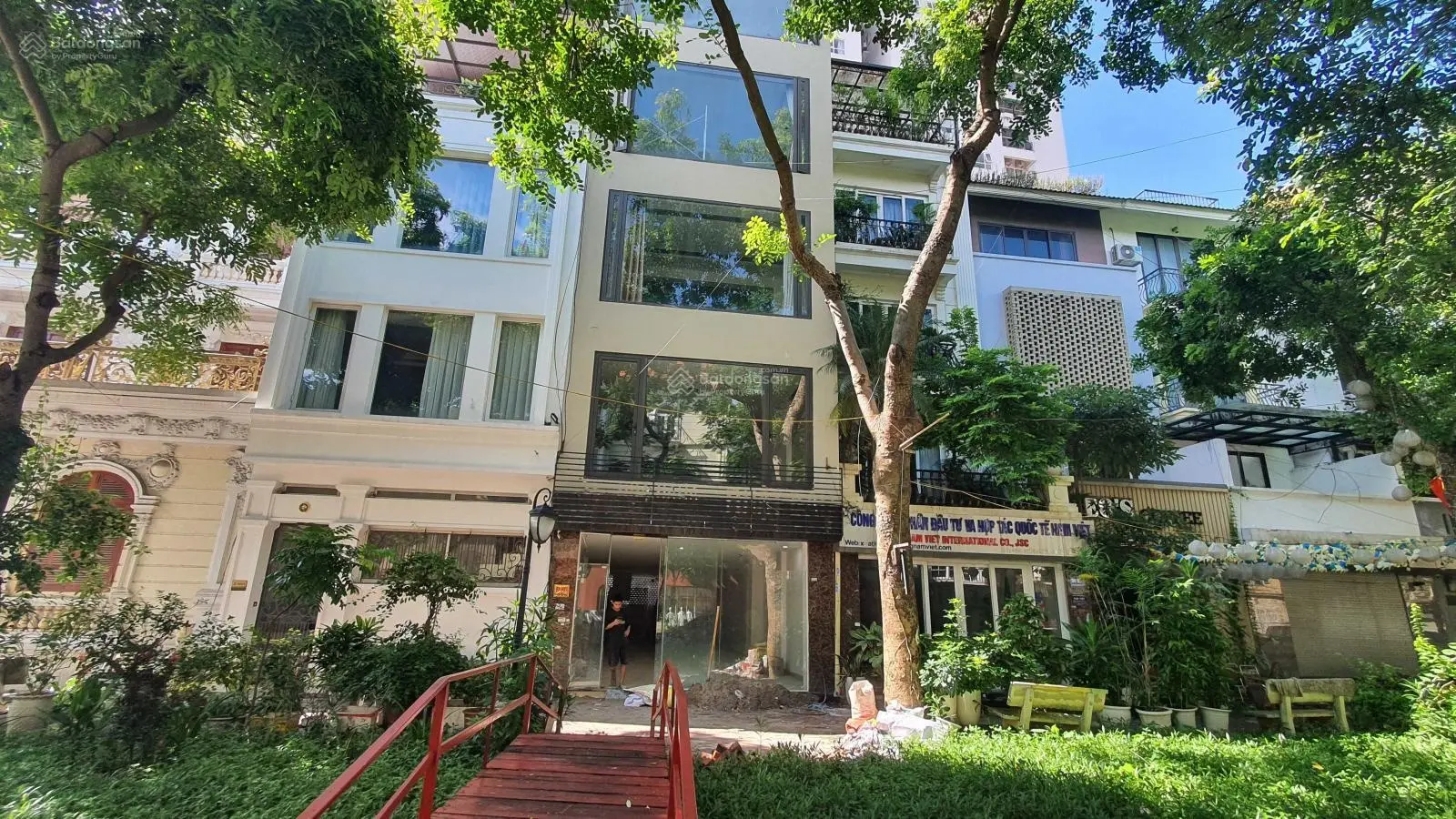 Tin chuẩn! LK đẹp Văn Quán, đối diện CC103, thoáng, ô tô dừng đỗ, KD tốt, 100m2 x 5T, 19,5 tỷ