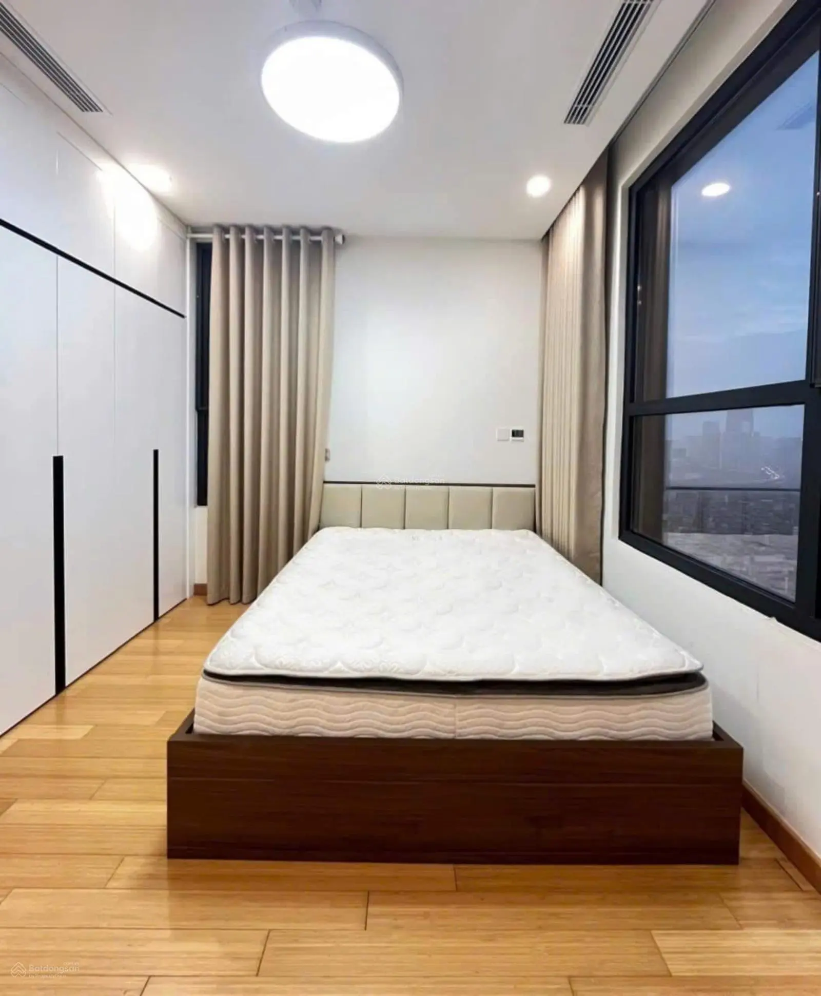 CHÍNH CHỦ BÁN CC BOOYOUNG CT7 - MỖ LAO - HÀ ĐÔNG. DT 100M 3 NGỦ. ĐẦY ĐỦ NỘI THẤT. GIÁ THẬT 4,9 TỶ