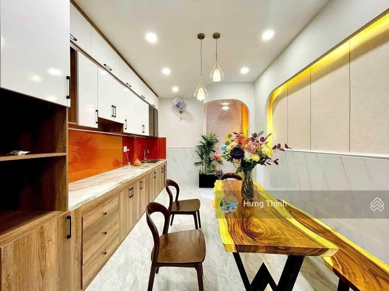 Chủ ngộp mạnh bán gấp căn nhà đường Đinh Đức Thiện, Bình Chánh, 83m2, giá 950tr, ngay chợ, sổ riêng