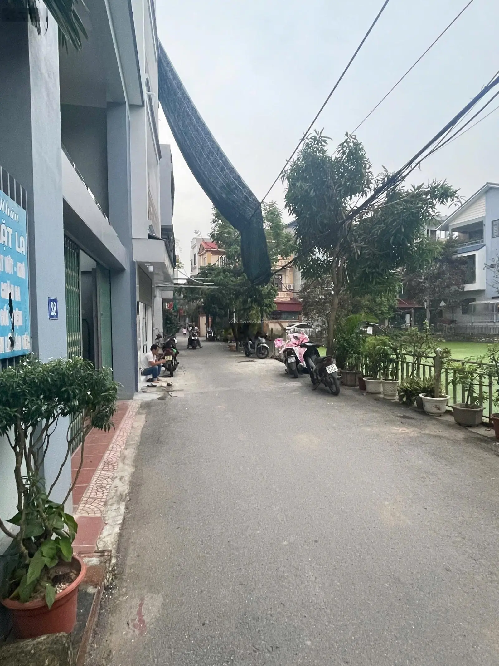 Chính chủ bán gấp nhà 40m2, xây mới 5 tầng ở luôn sát khu đô thị Đô Nghĩa, oto tránh đỗ vài bước