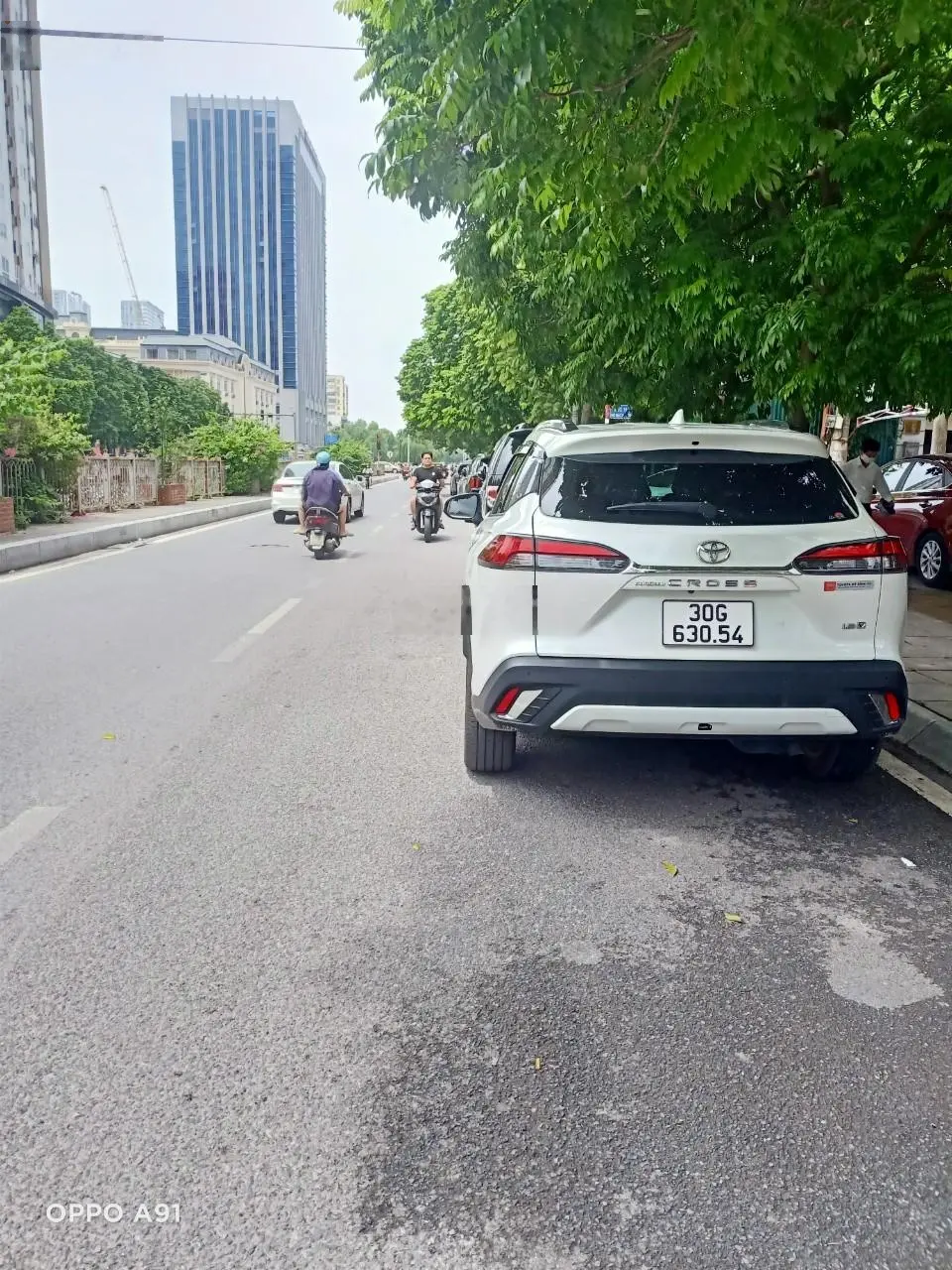 Bán nhà Phạm Tuấn Tài, Đặng Thùy Trâm 68m2 vỉa hè 16 chỗ tránh, công viên 16 tỷ Cầu Giấy
