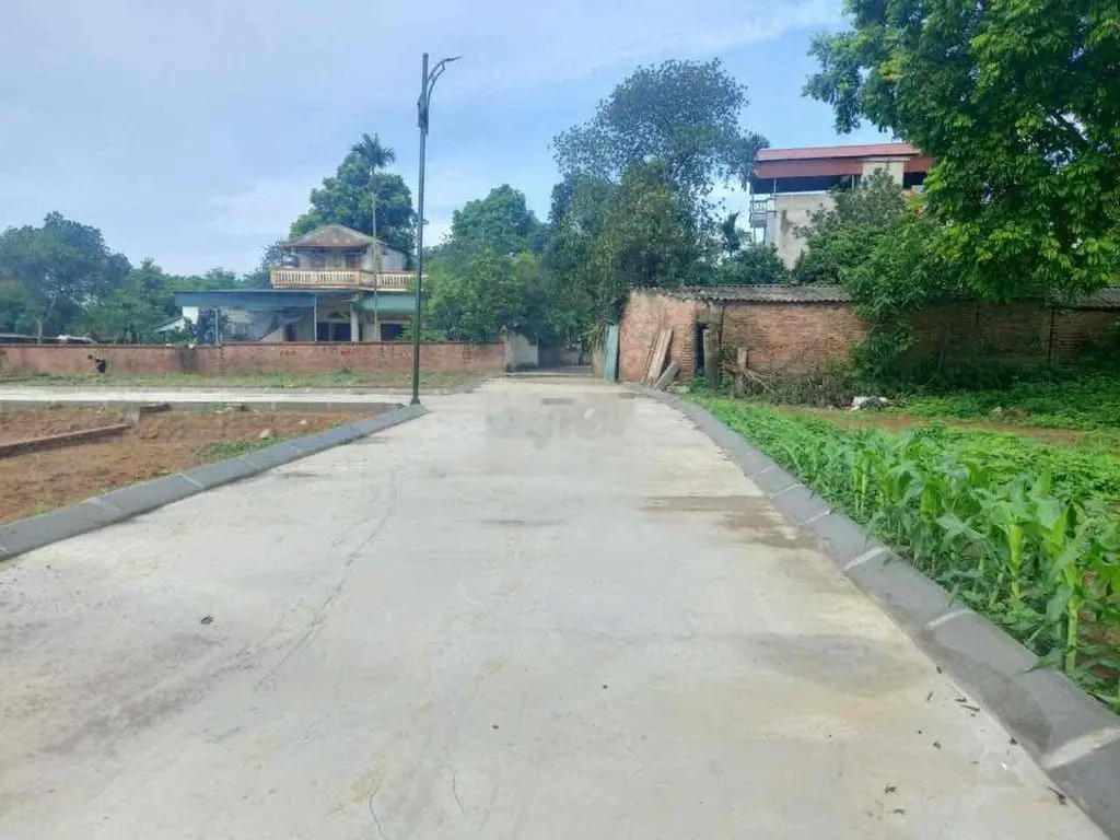 Bán nhanh lô góc 2 mặt tiền sát đh FPT giá rẻ hơn thị trường 5-6 giá