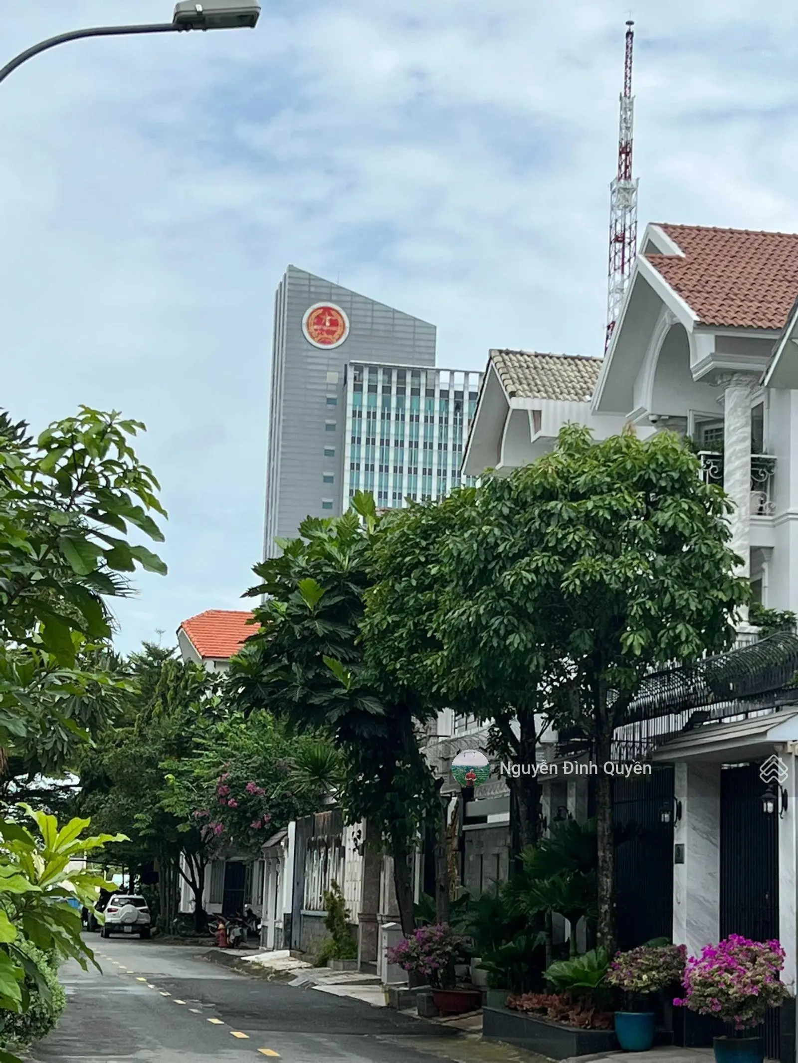Biệt thự ngay công viên - hầm 3 lầu DT: 8 x 20m - đường Cao Đức Lân - Quận 2 - chỉ 31,5 tỷ