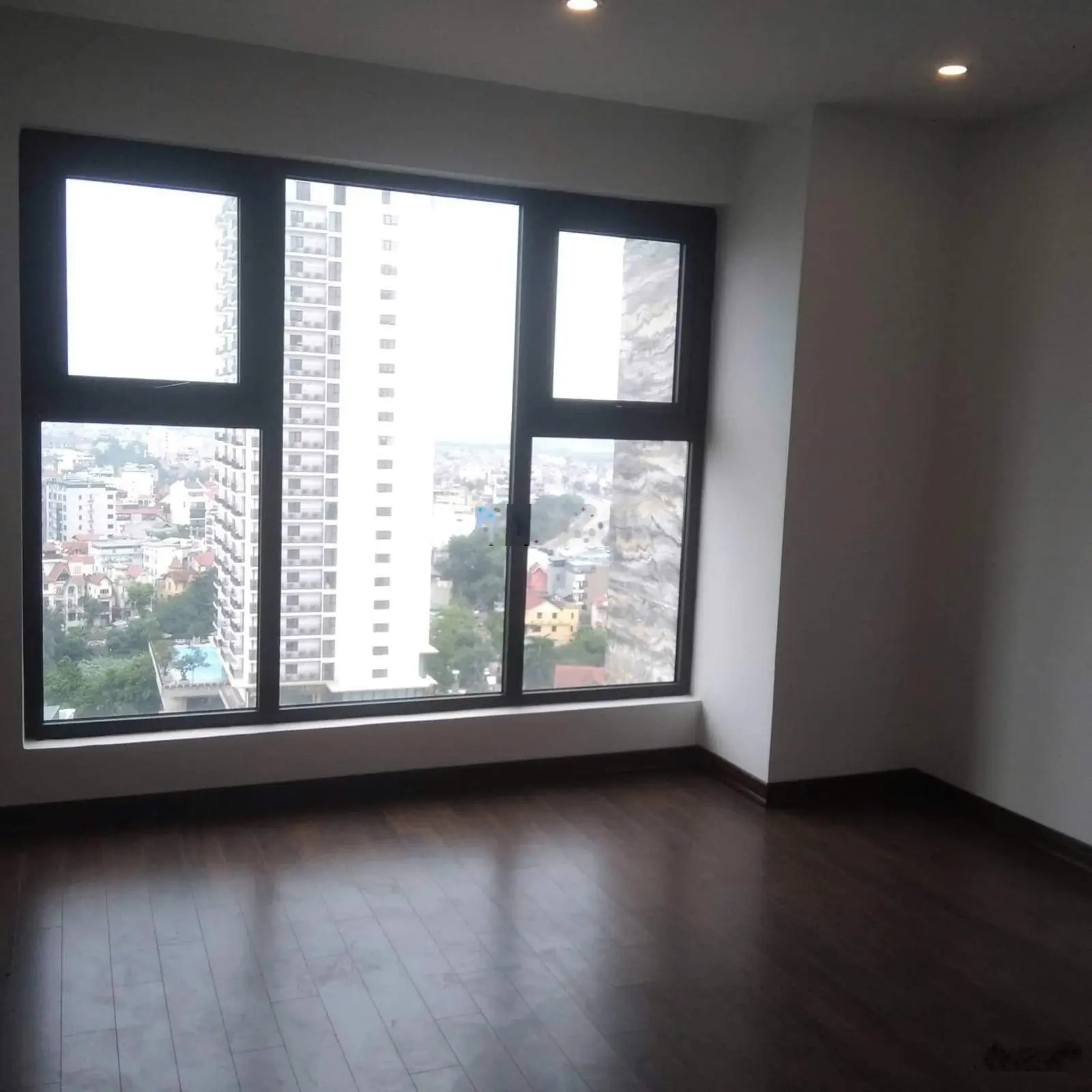 Chính chủ cần bán nhanh căn hộ 88m2 tháp A tòa D'Le Roi Soleil số 59 Xuân Diệu