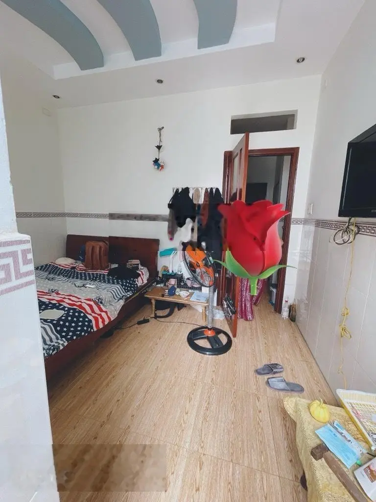 Mặt tiền đường số quận 4, phường 4 - gần trường đảng - 4 tầng BTCT kiên cố