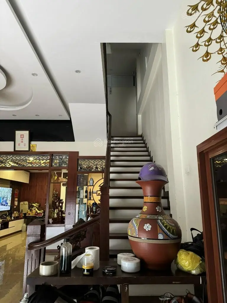 Bán nhà khủng Bồ Đề, 110m2 X 6 tầng X gara ở sướng, MP 15m giá chỉ 16T Call 0398 386 ***