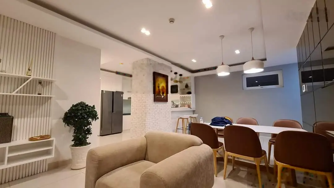 Bán căn hộ Sky Center, 3PN, 3WC, 139m2, Block D , lầu trung ,nội thất , giá 7 tỷ 2, LH : 0908 435 ***