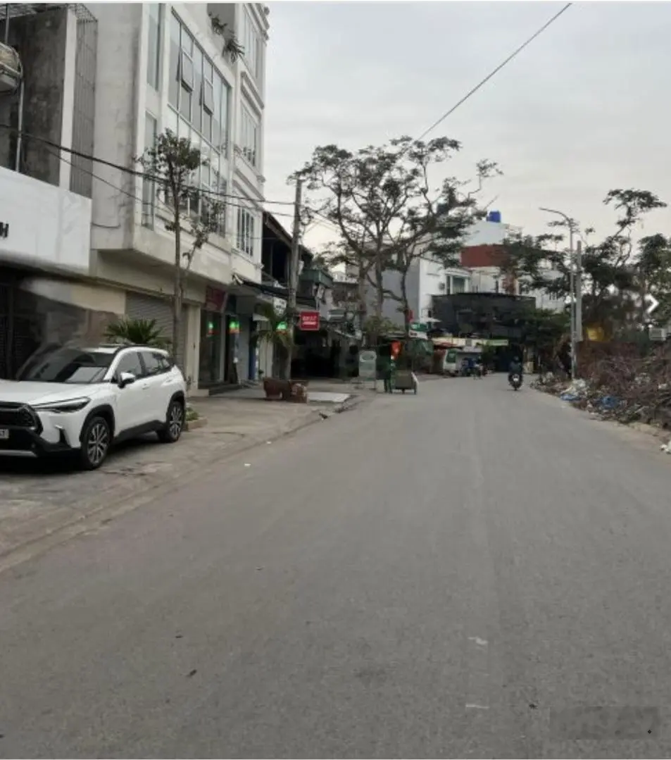 Bán nhà đẹp 5 tầng mặt đường Nguyễn Công Hòa - nhà 2 mặt đường - vị trí đẹp - nở hậu - có thang máy