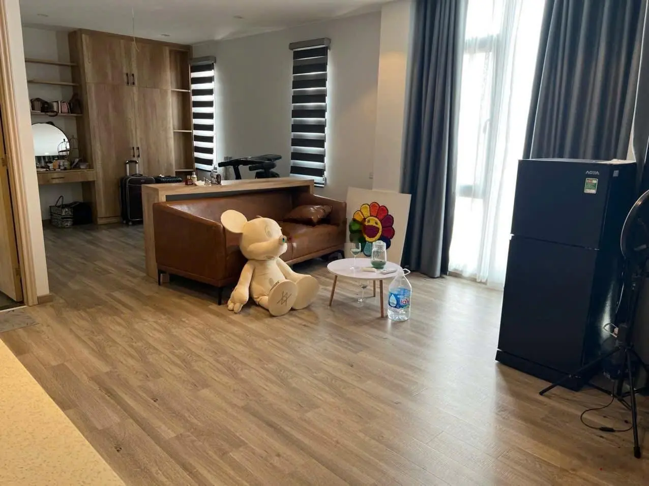 Bán nhà dòng tiền trong ngõ Võng Thị - view Hồ Tây - 3 thoáng - ô tô 265m2, giá: 86tỷ