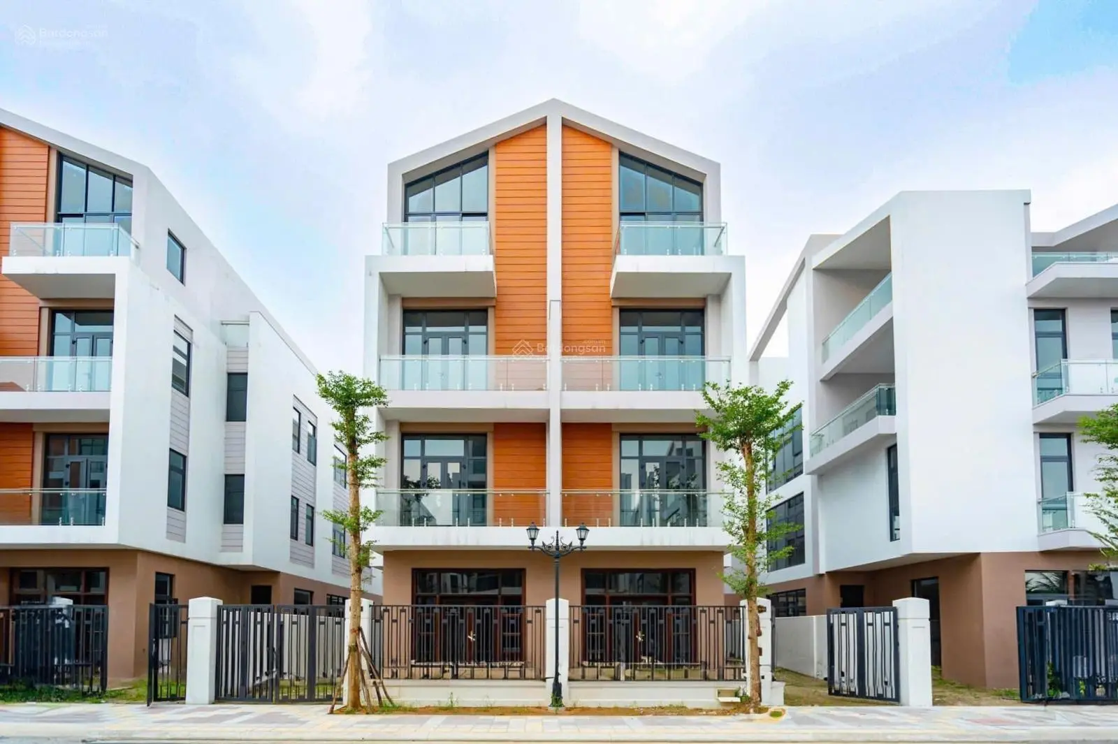 Bán tứ lập khu Ánh Dương cạnh vịnh Biển 4 mùa, hàng trực tiếp CĐT HTLS 24 tháng 0%, LH 0963 892 ***