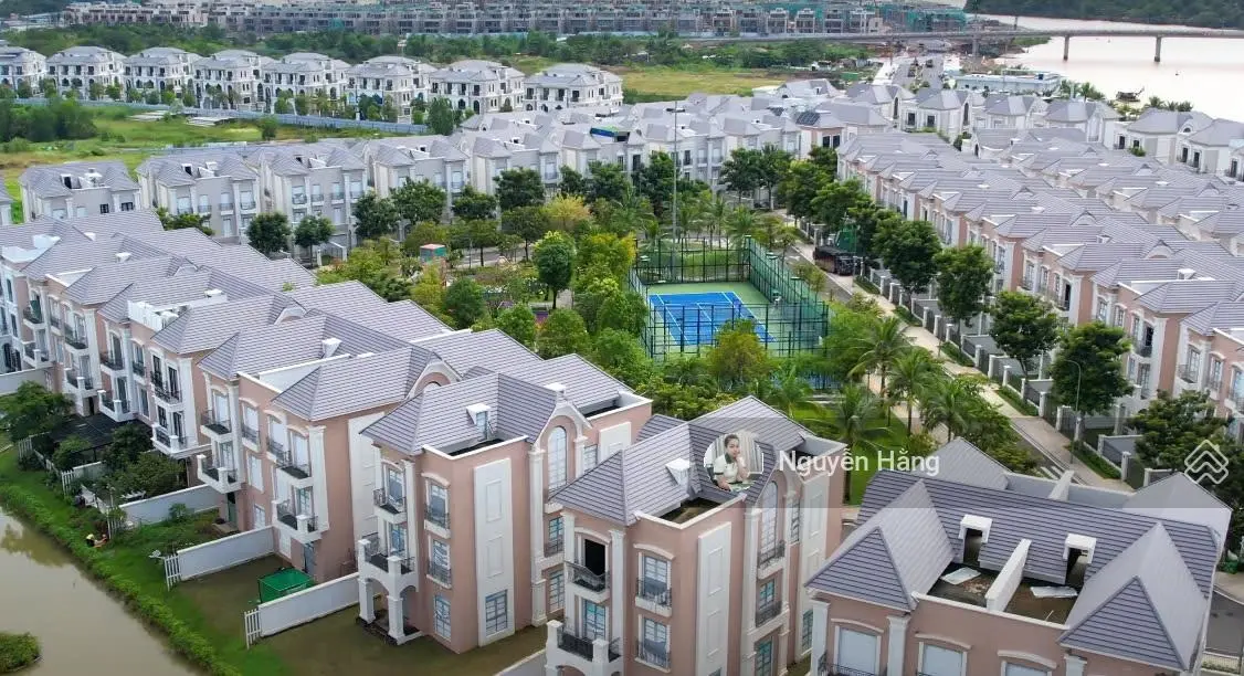 Bán biệt thự V3 cắt lỗ sâu dãy ven sông khu Víp Glory trong đại đô thị Vinhomes Grand Park
