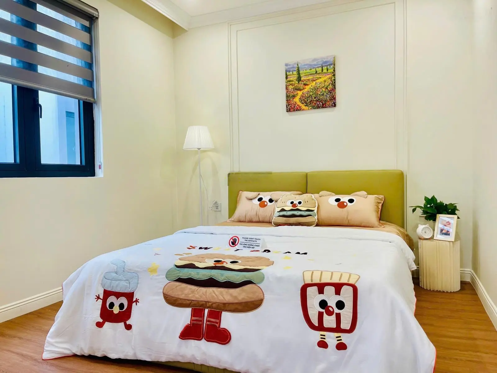 Chính chủ cắt lỗ liền kề 54m - Đã hoàn thiện 3 tâng - có cam kết tiền thuê 18% - Trung tâm dự án