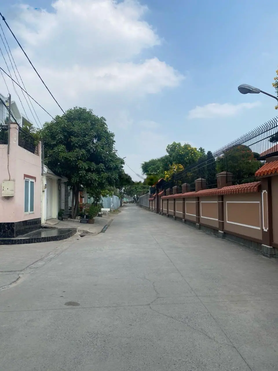 Bán biệt thự 3 mặt tiền, DT 612m2 - giá 35 tỷ giáp sông Sài Gòn Thủ Đức