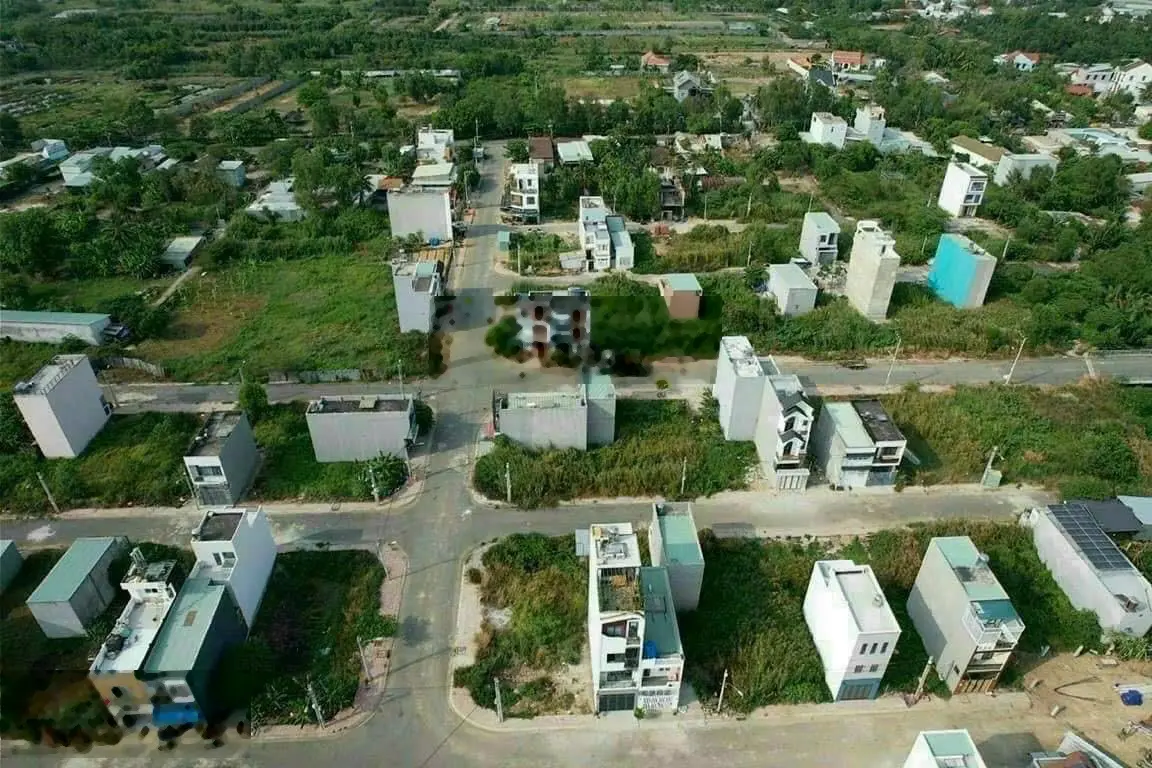 GĐ cần bán lô đất 83.3m2(4x21)M HXH 8m Đ. Long Thuận, Long Phước, Quận 9