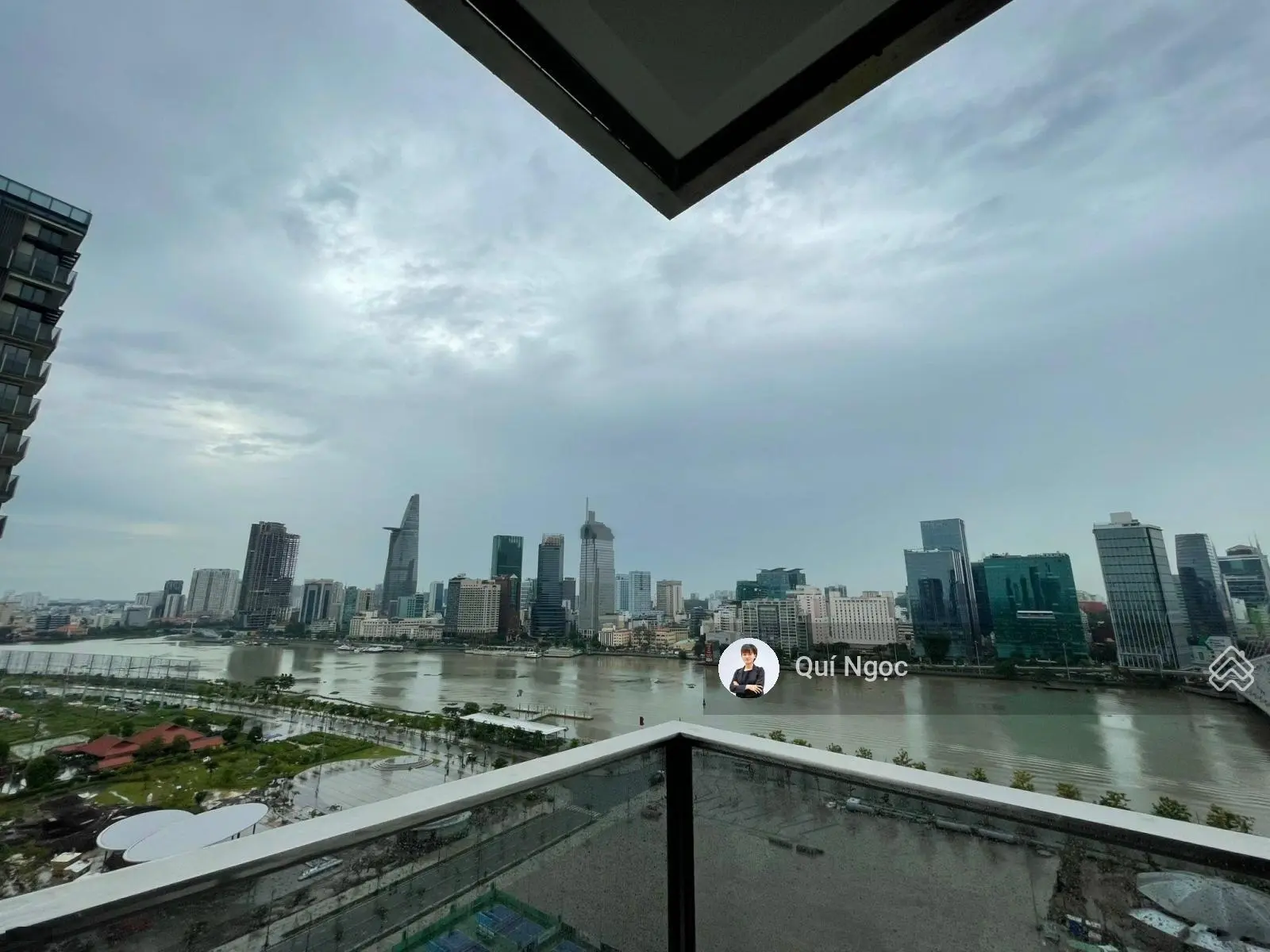 Metropole bán 3PN Opera thang máy riêng, view trực diện sông Q1