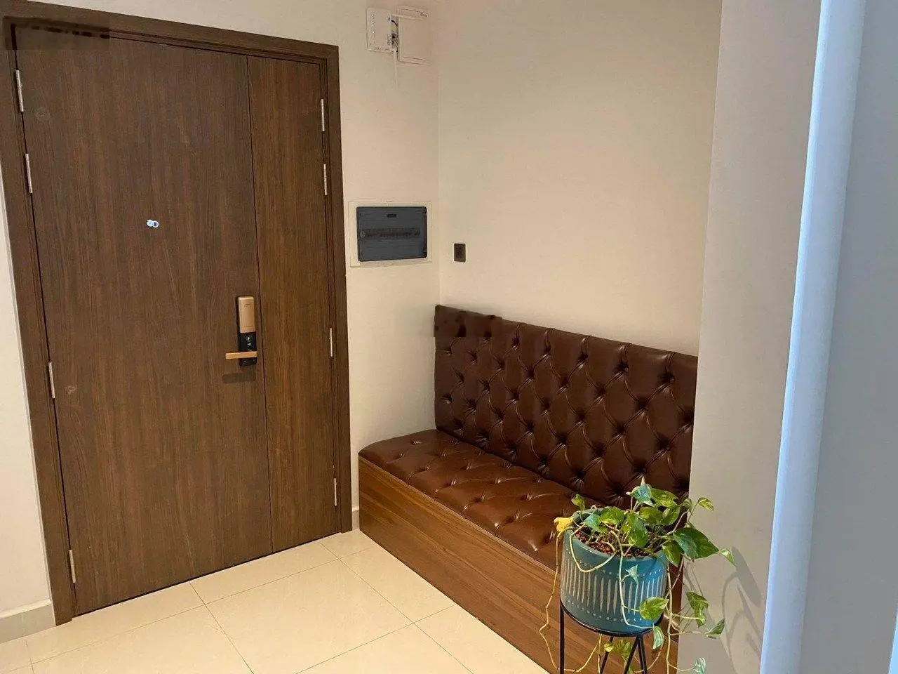 Bán căn hộ 179 (m2) đẹp nhất Saigon Royal tầm nhìn bao trọn quận 1 và Thủ Thiêm. LH: 0909 024 ***