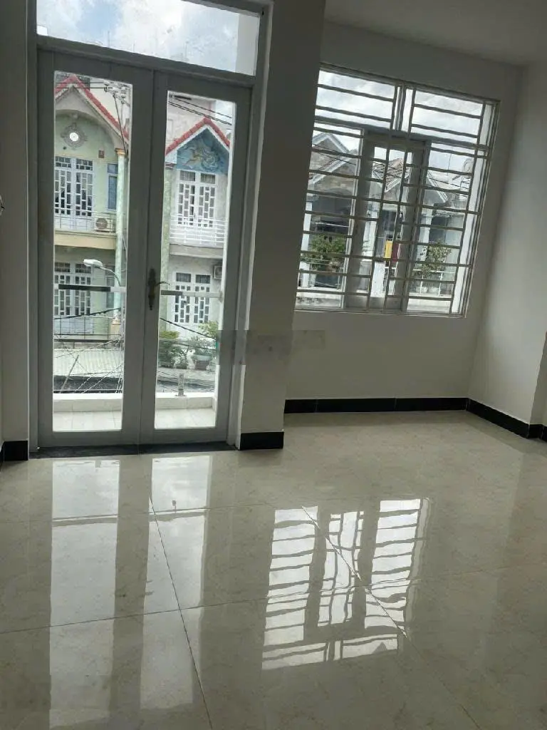 Nhà 3 tầng mặt đường kdbb Huỳnh Thị Đồng, 4,5*16, hơn 8 tỷ.
