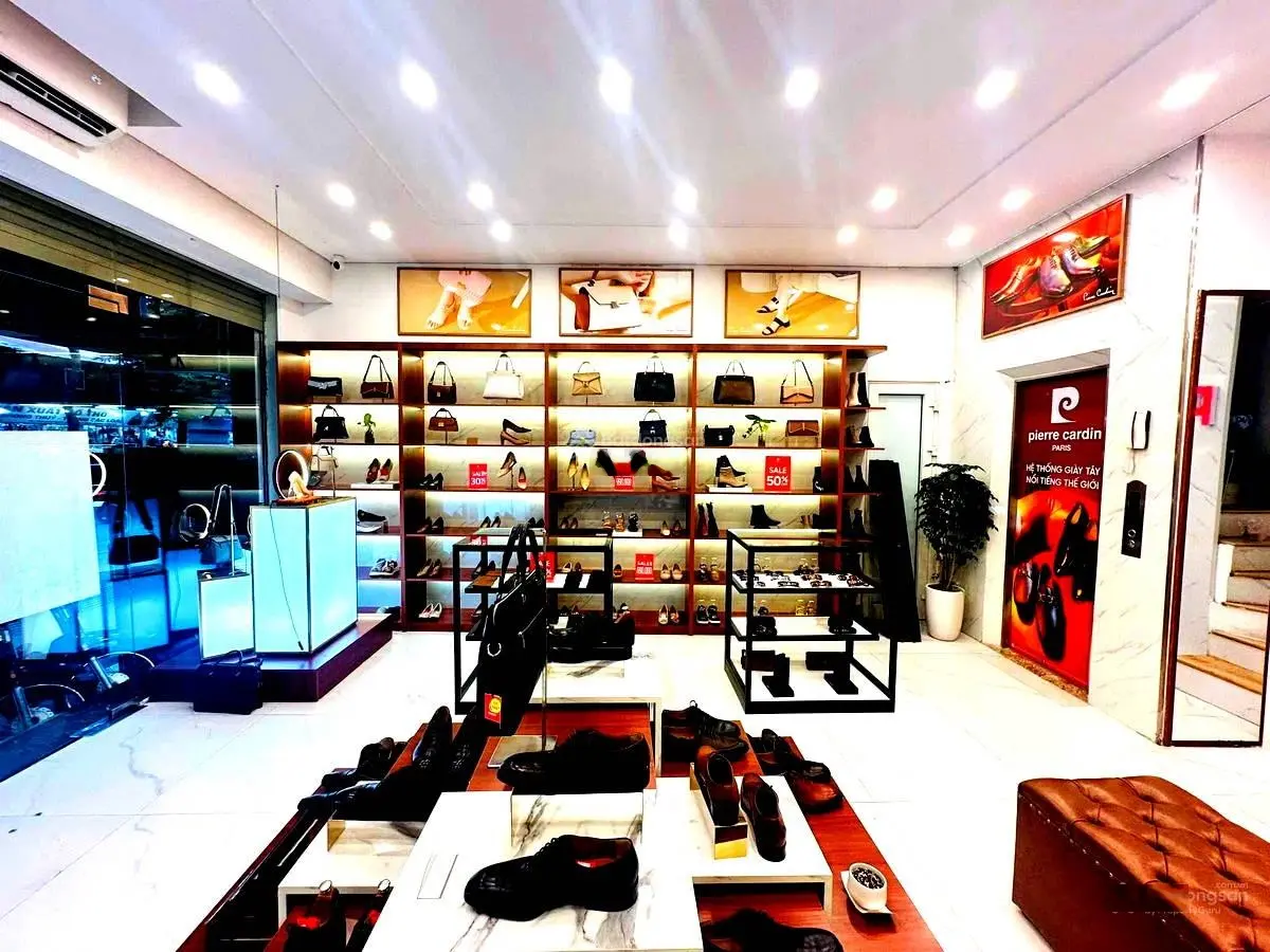 Bán nhà mặt phố tại Láng Hạ, Đống Đa, Hà Nội, 50 tỷ, 68m2