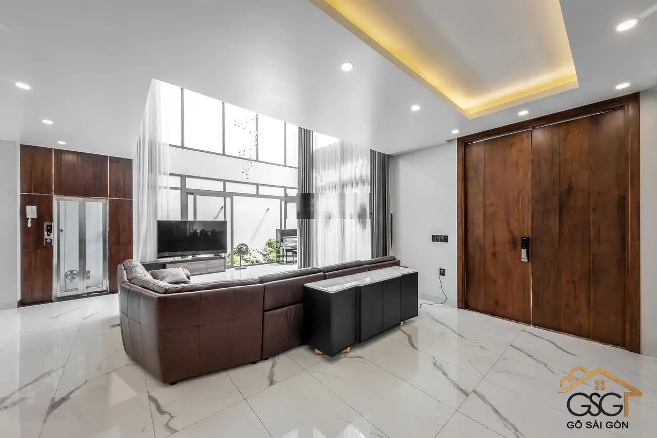 Chủ nhà cần bán gấp 10X20 Hầm 5 Tầng LK MT Nguyễn Thái Bình, phường 12, quận Tân Bình.