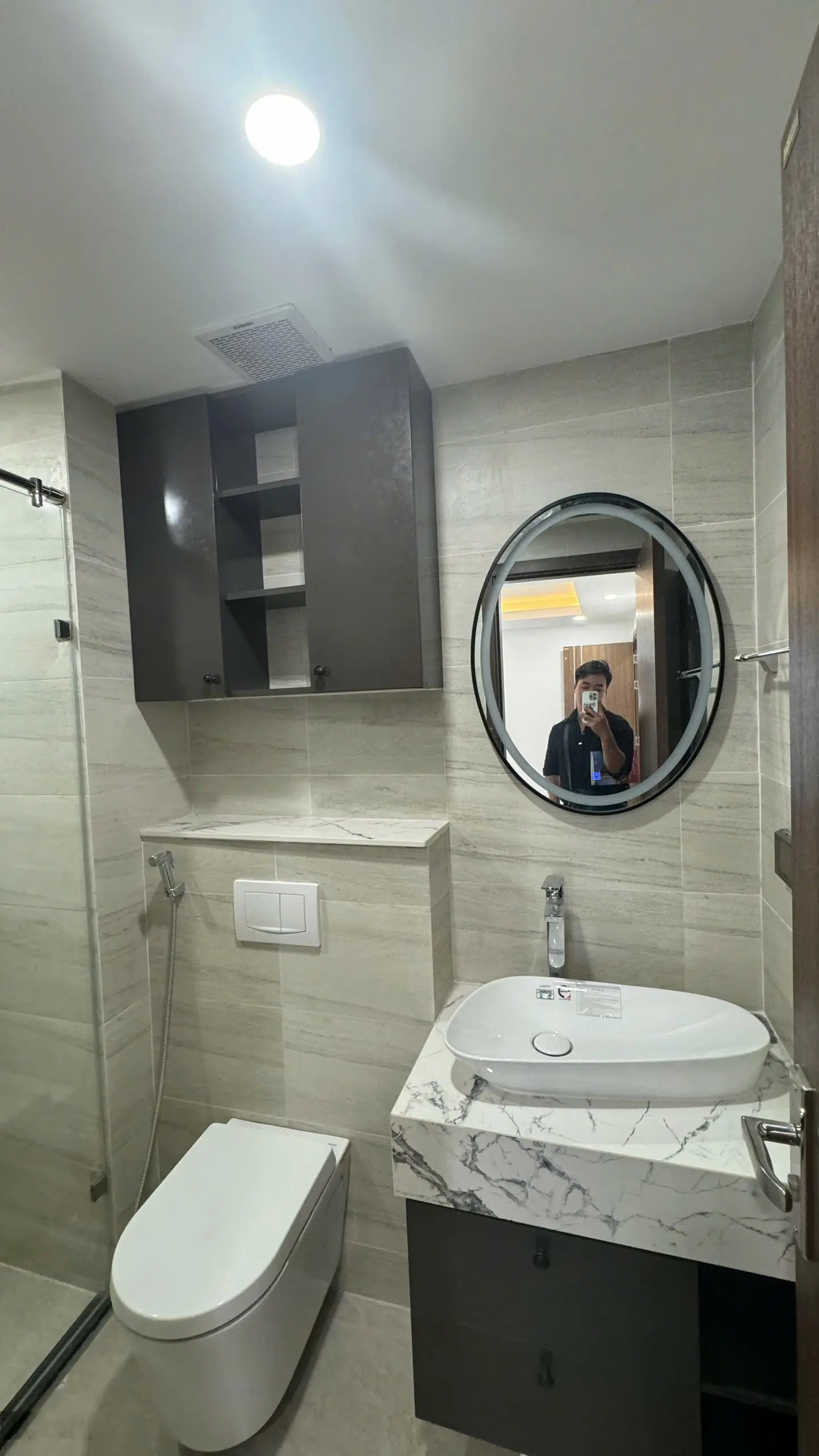 Cần bán tôi cần bán lại căn hộ 2PN/55m2 full nội thất cơ bản, trung tâm TP. Bắc Giang giá 1.8 tỷ