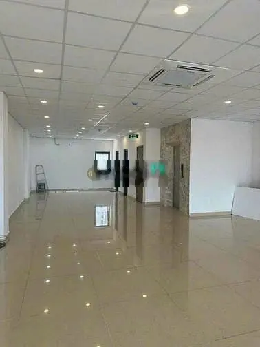 Bán toà Văn Phòng mt Xuân Thuỷ, DT: 6,85 X 30m. CN 213m2 -Hầm + 7tầng