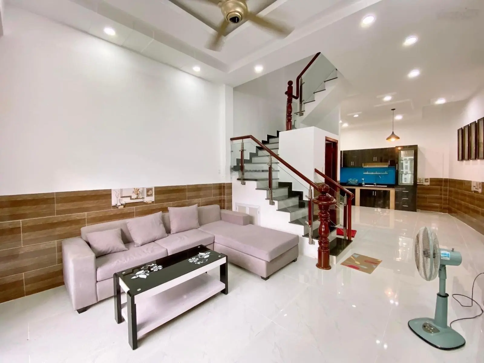 Nhà đẹp 4 tầng khu Bàu Cát, DT: 4x12m [nở hậu]. Cách MT chỉ 40m. Giá 6.9 tỷ